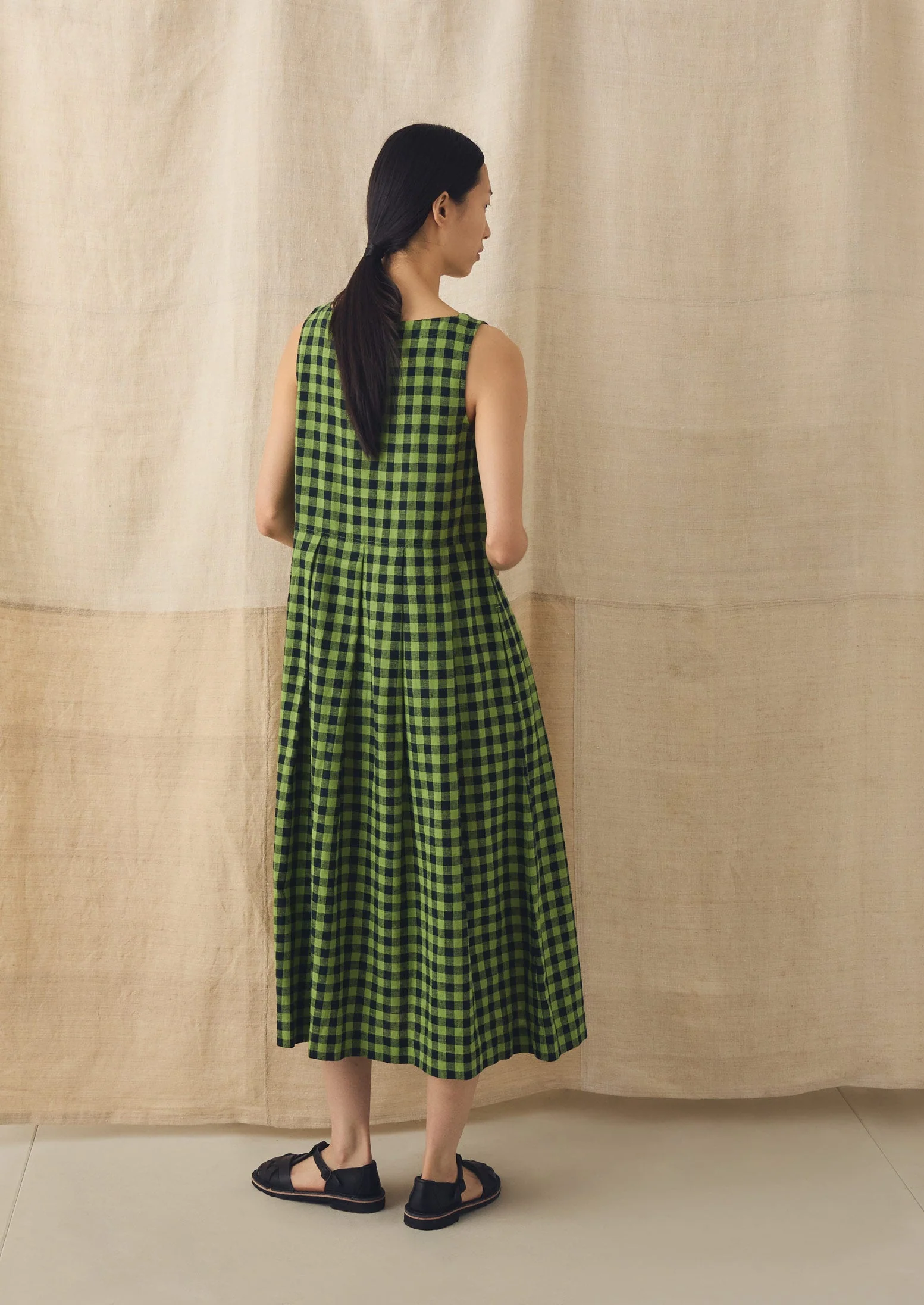 Aila Linen Cotton Gingham Check Dress | Beetle Green - Image 4