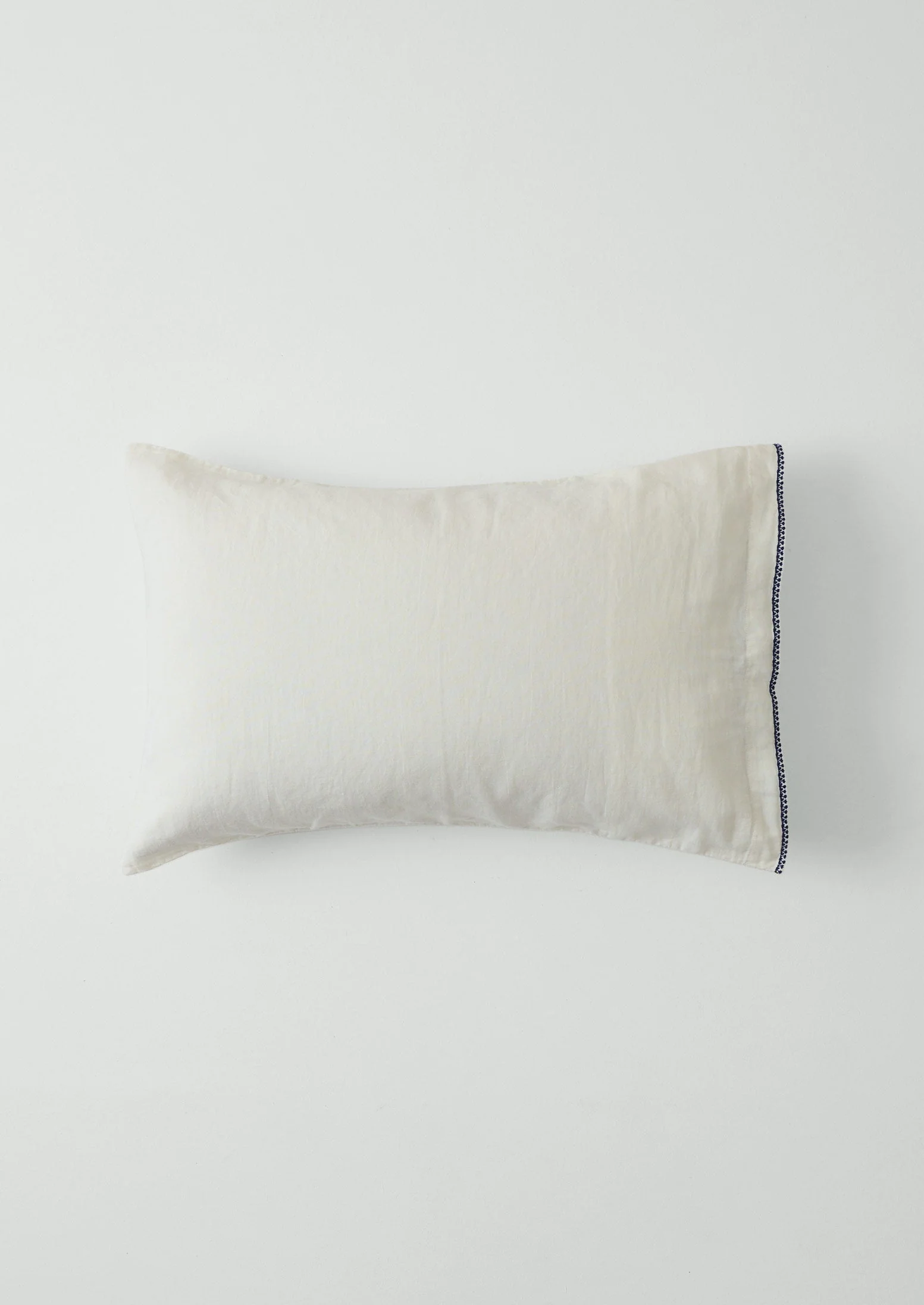 Bud Embroidered Housewife Pillowcase Set | Ivory/Delft Blue