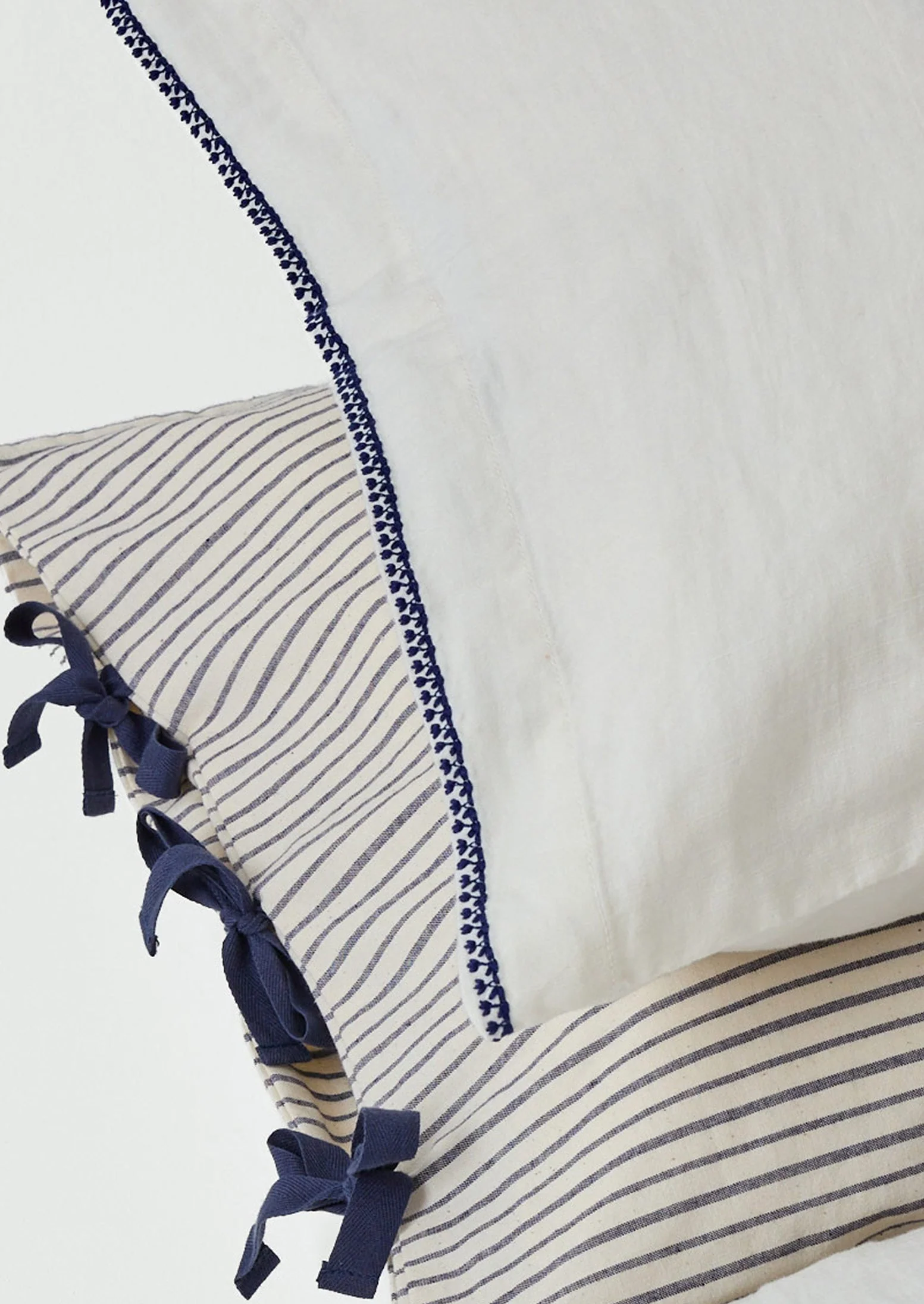 Bud Embroidered Housewife Pillowcase Set | Ivory/Delft Blue - Image 7