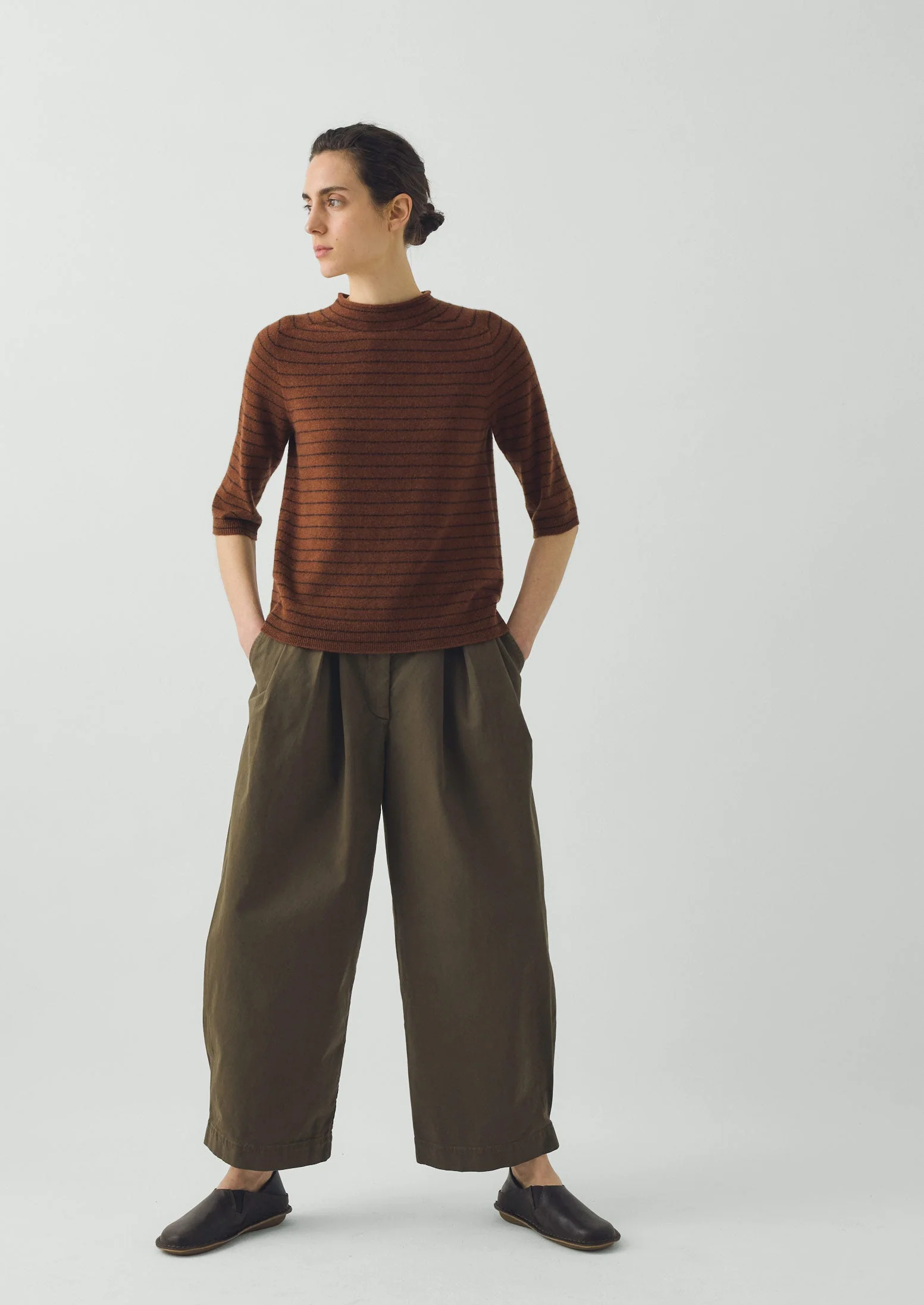 Carys Cotton Wide Leg Trousers | Deep Khaki - Image 3
