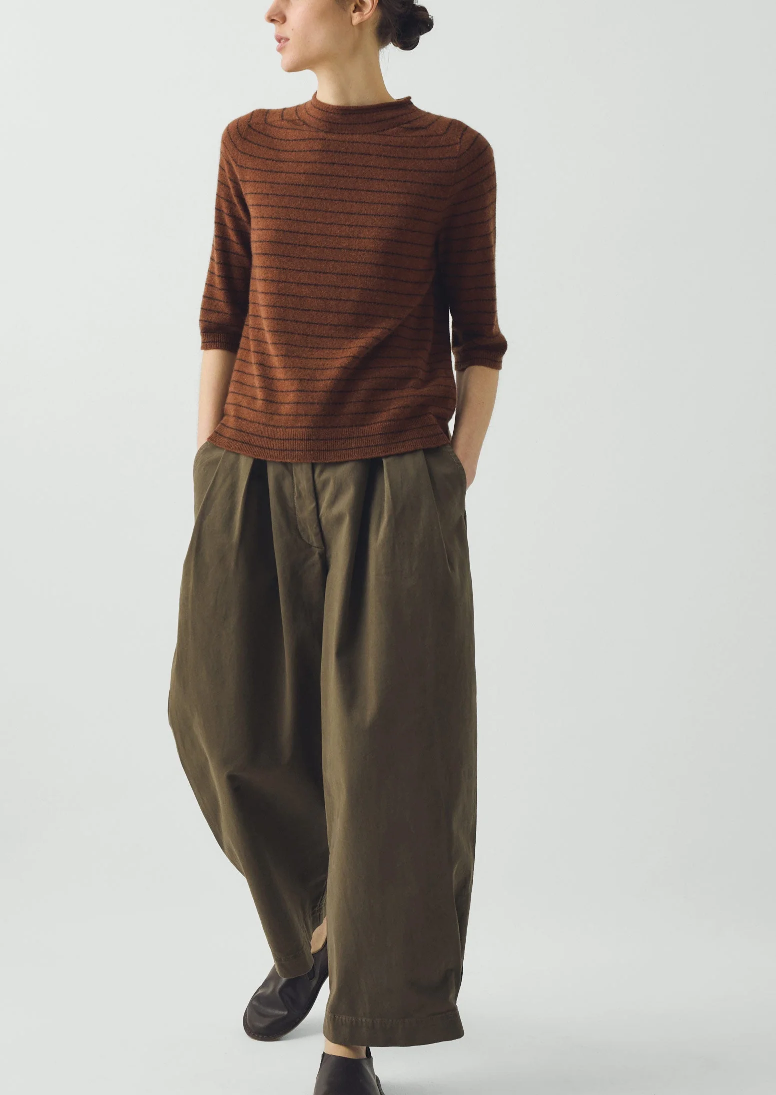 Carys Cotton Wide Leg Trousers | Deep Khaki - Image 6