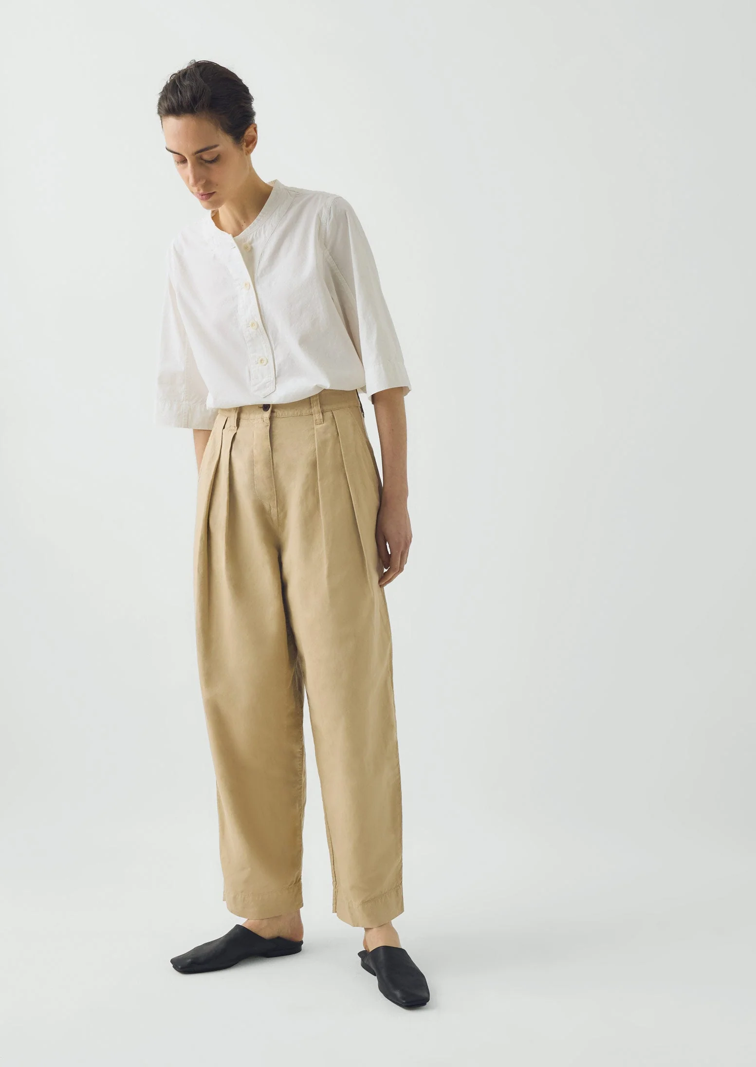Cotton Linen Pleat Front Trousers | Whey - Image 2