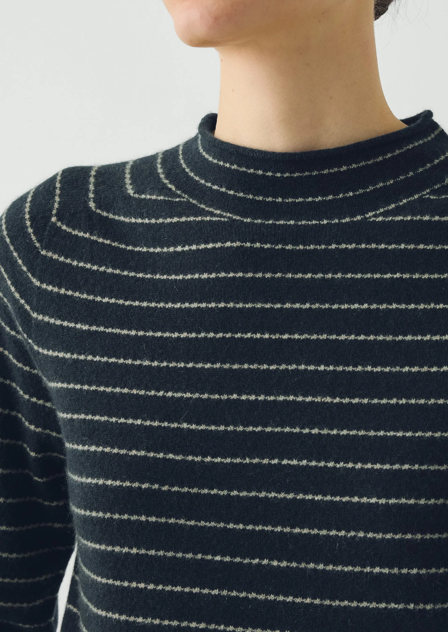 Fine Stripe Wool Cashmere Half Sleeve Sweater | Navy/Camel - Image 3