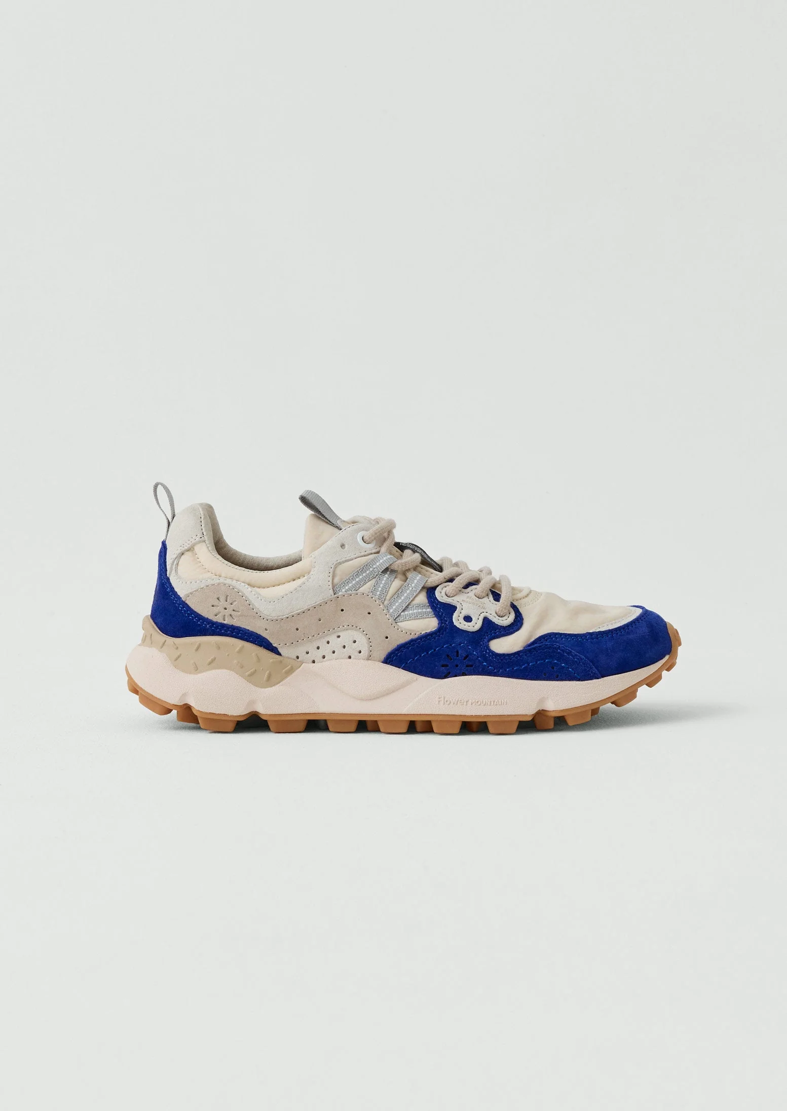 Flower Mountain Yamano Kaiso Trainers | Chalk/Hydrangea Blue - Image 4