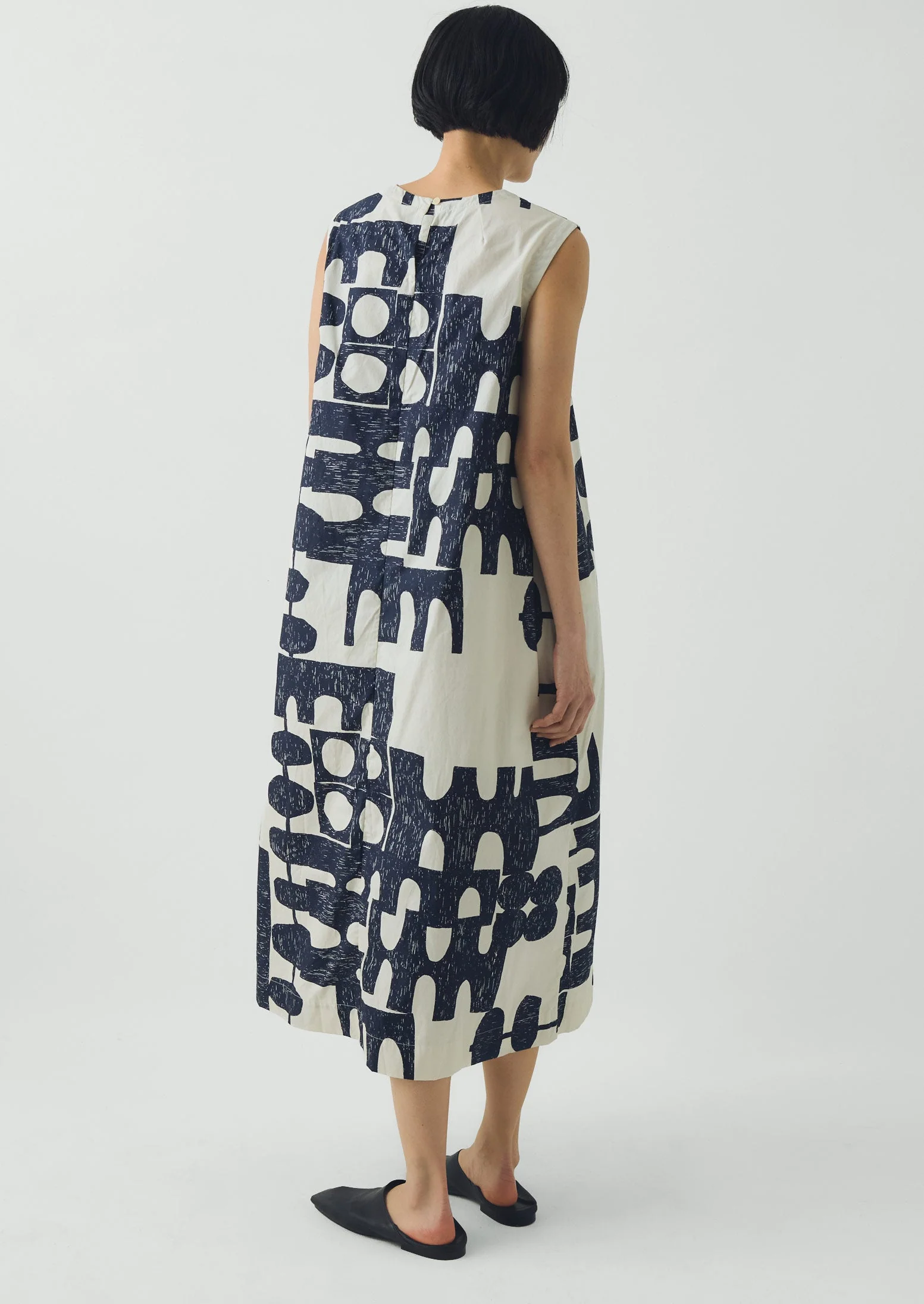 Large Totem Print Poplin Dress | Ink/Dove - Image 5