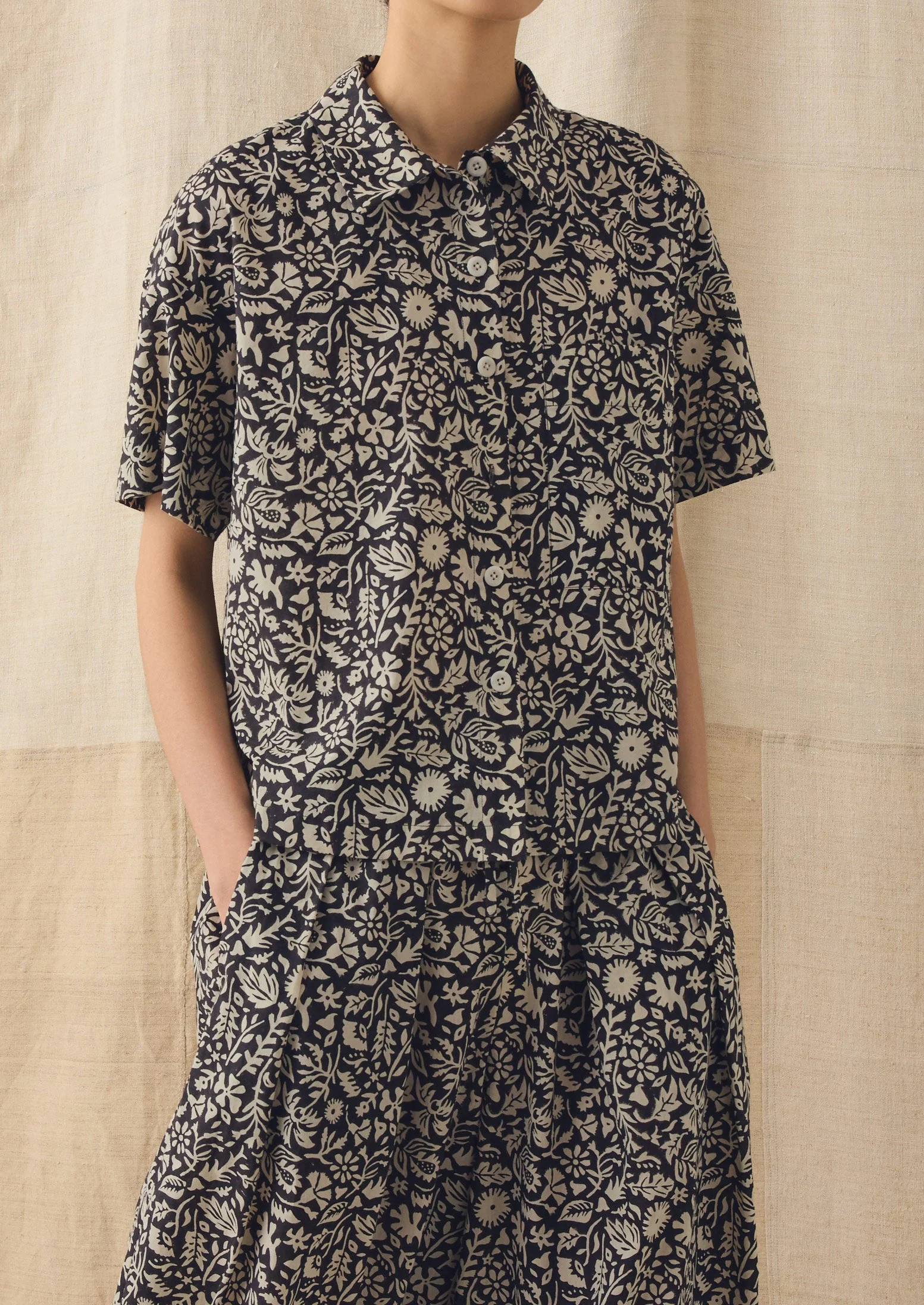 Lore Block Print Short Sleeve Shirt | Dark Coffee/Warm Ecru - Image 2