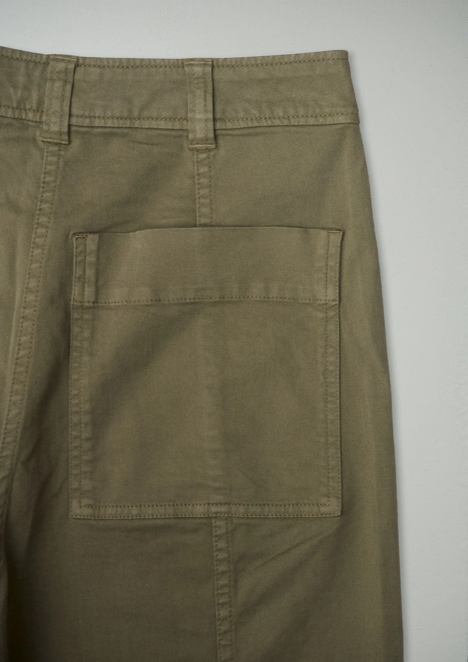 Reworn Panelled Cotton Twill Trousers Size 4 (1428) | Oil Cloth - Image 2