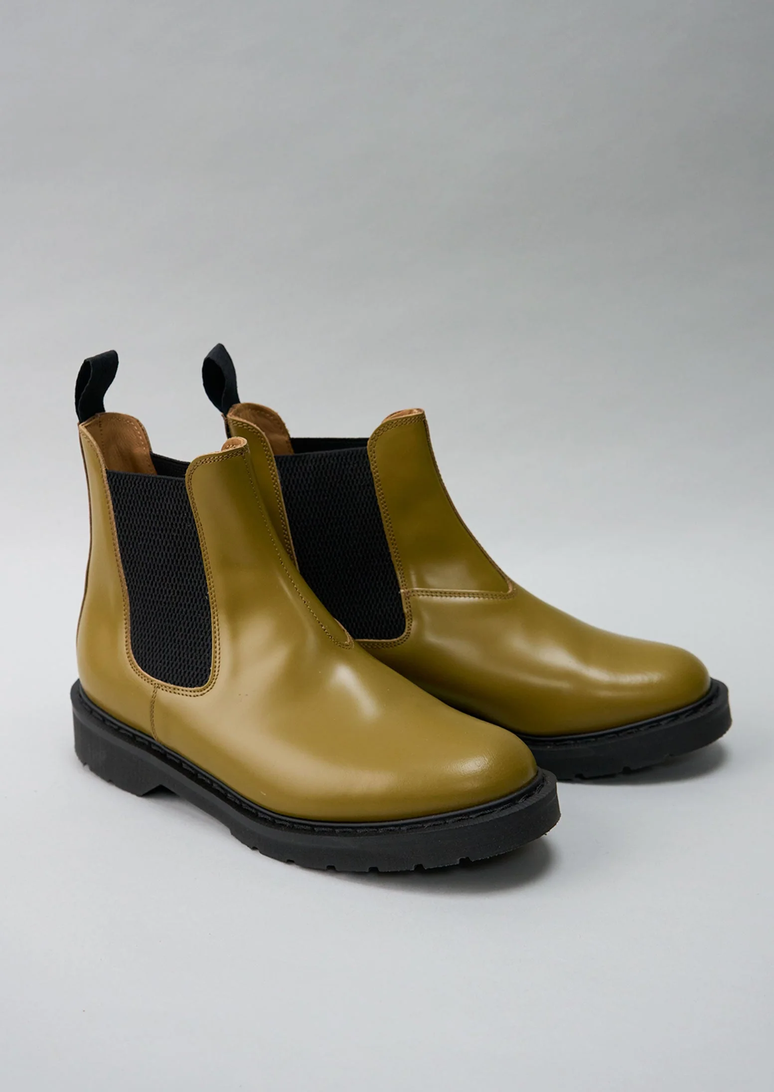 Reworn Solovair Boots Size 4 (531) | Camel