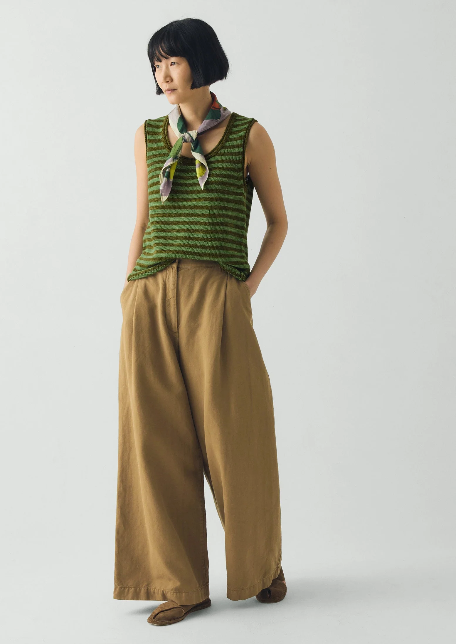 Stripe Linen Cotton Knitted Vest | Green Olive/Verde - Image 4