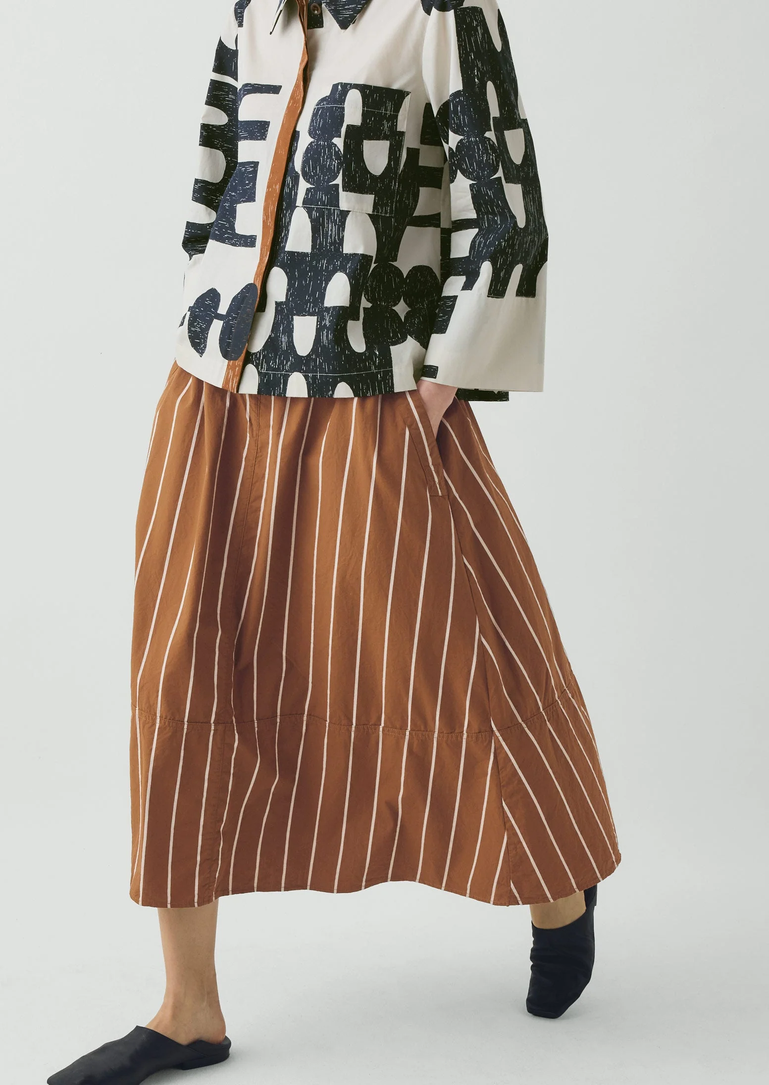 Totem Print Cotton Poplin Shirt | Ink/Dove - Image 6