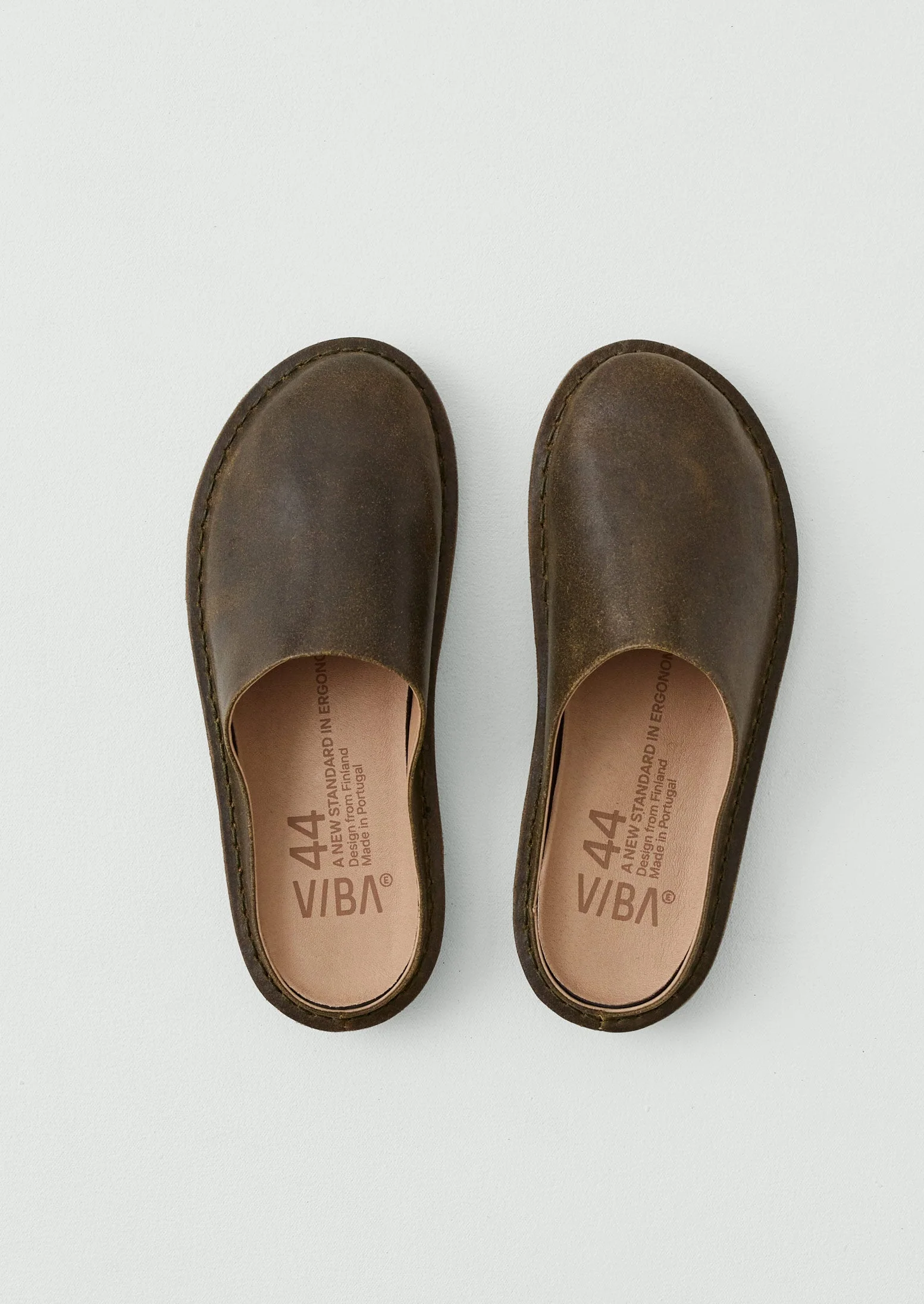 Vibae Waxed Suede Mules | Olive - Image 3