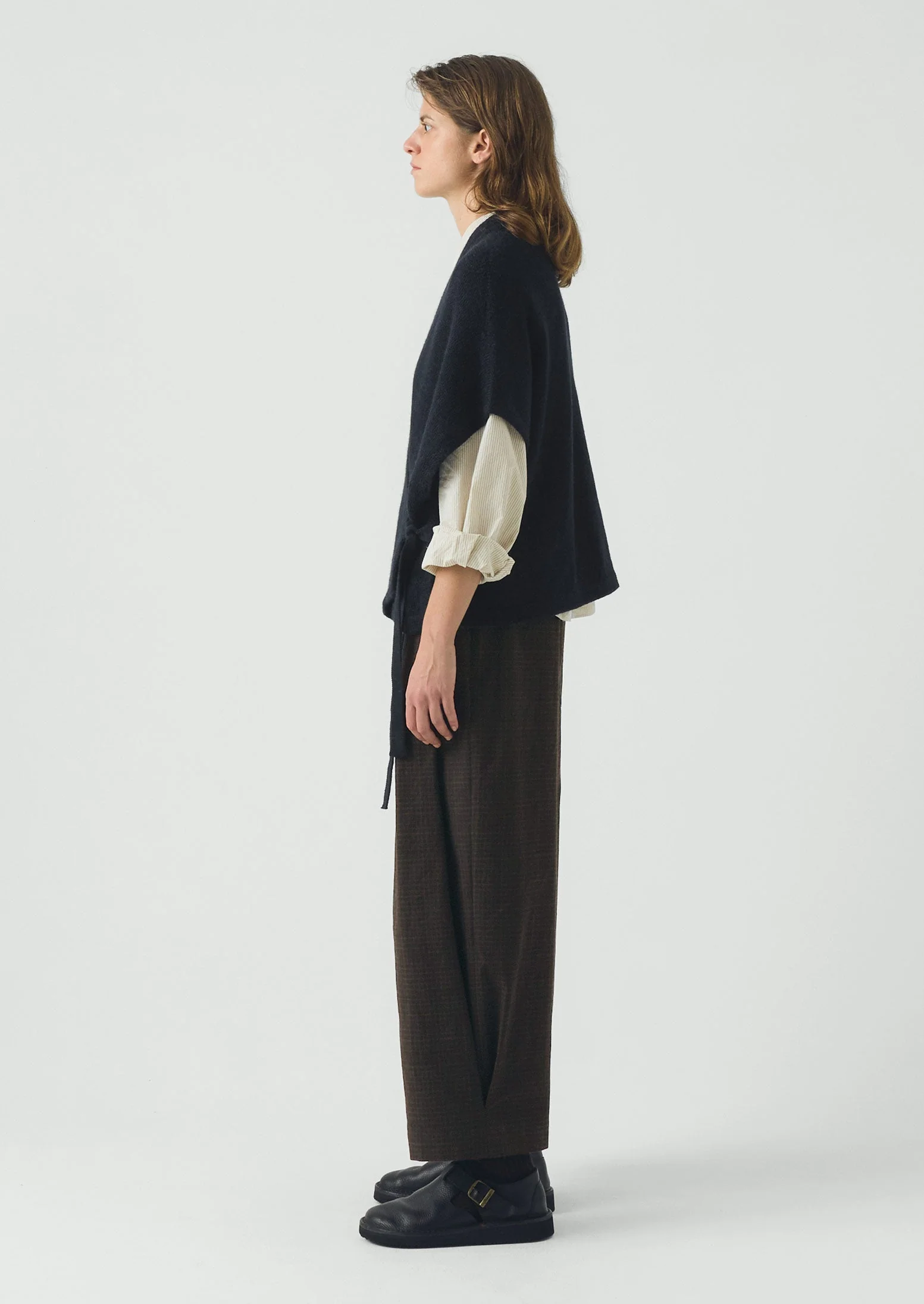 Wool Alpaca Knitted Wrap | Navy - Image 5